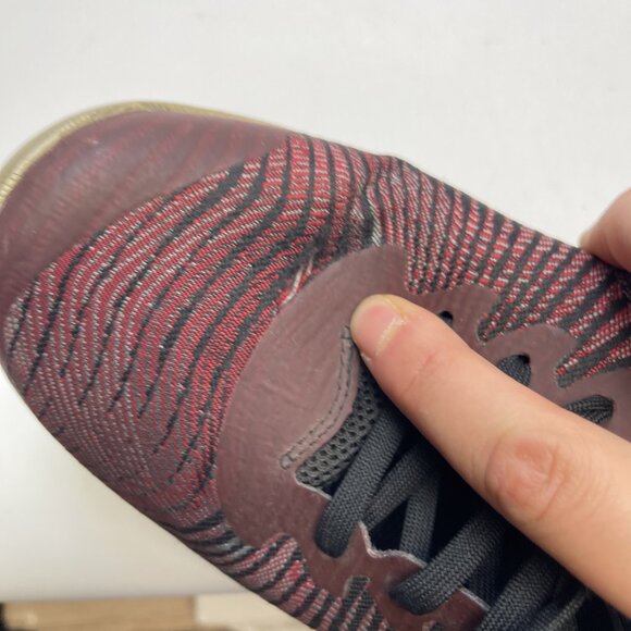 Nike Kobe KB Mentality 2 Red Black Basketball Shoes 818952-002 Men’s Size 8 US - Picture 15 of 16